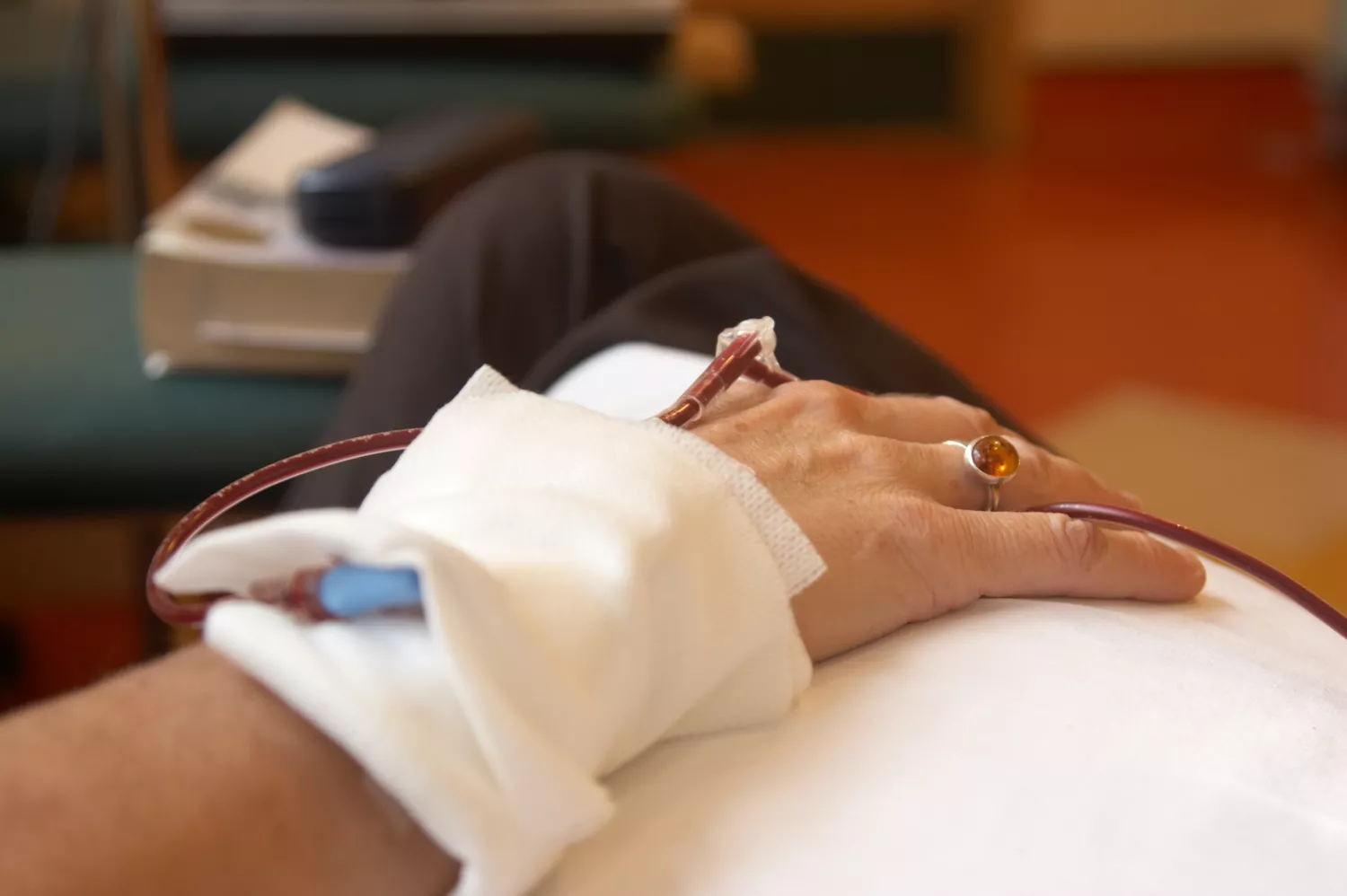 人通過輸液接受骨髓或干細(xì)胞移植 人通過輸液接受骨髓或干細(xì)胞移植