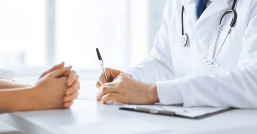 專家共識(shí)還具有學(xué)術(shù)權(quán)威性，它們經(jīng)過了嚴(yán)格的審查和討論，可以作為臨床醫(yī)療行為的重要參考