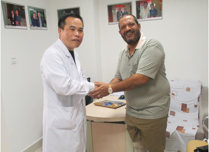 莫罕達(dá)斯和醫(yī)生